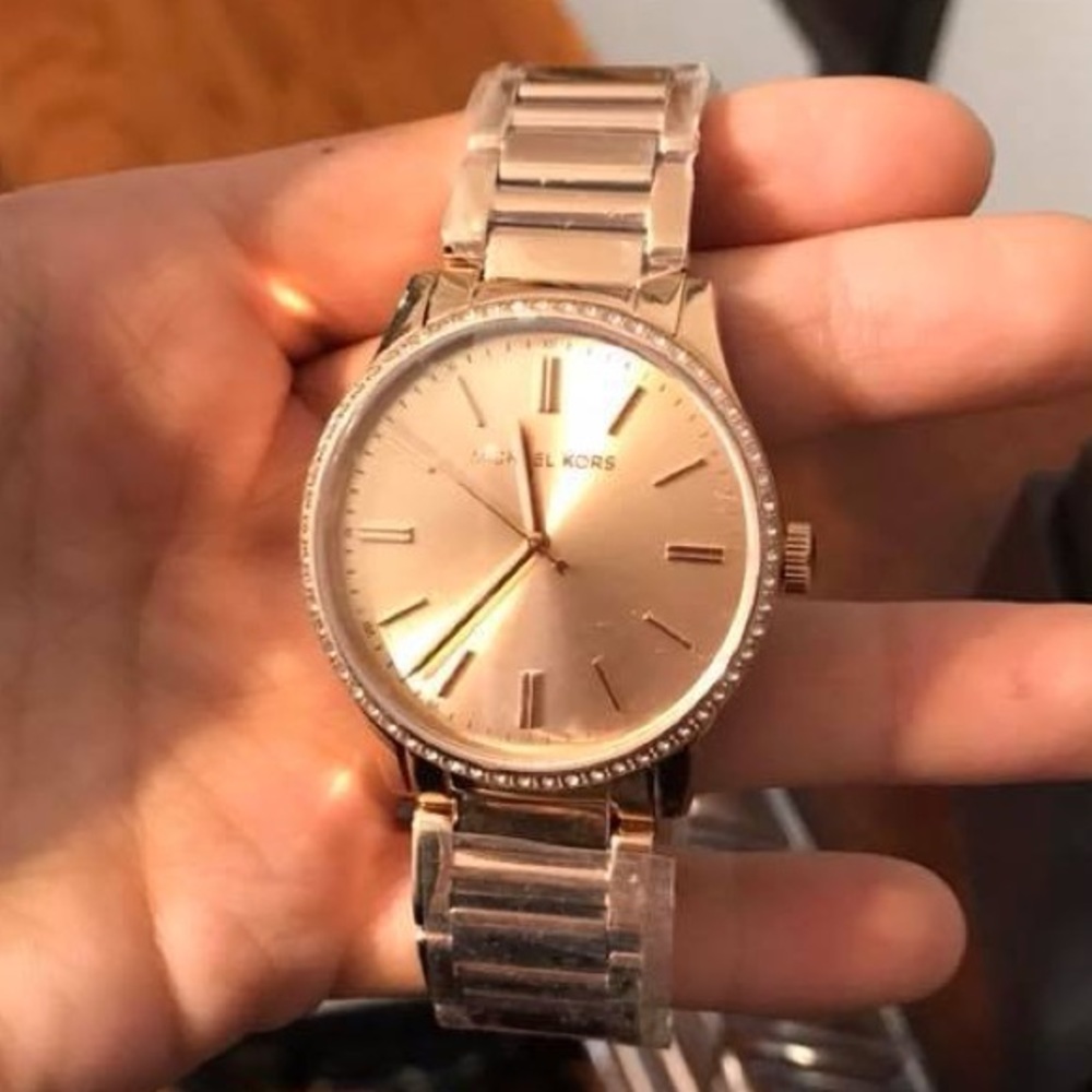 BRAND NEW MK ROSE GOLD - Picture 2 of 2